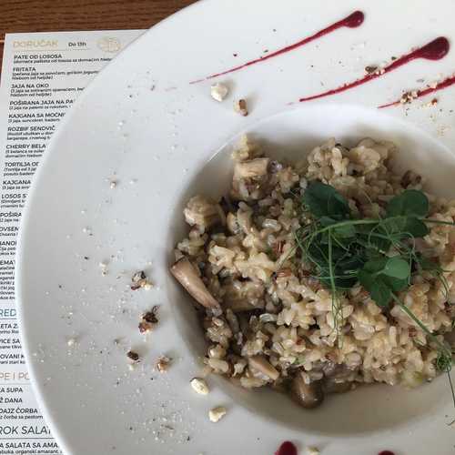 Lunch time 🍽😋
#risotto #belgrade #healthyfood #foodphotography #wheretoeat #foodblogger #foodblog